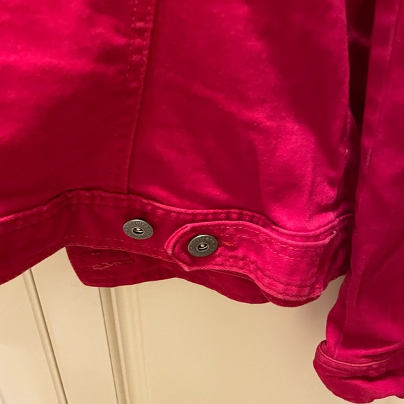 Jean Jacket., beautiful red, great condition. - Picture 5 of 6